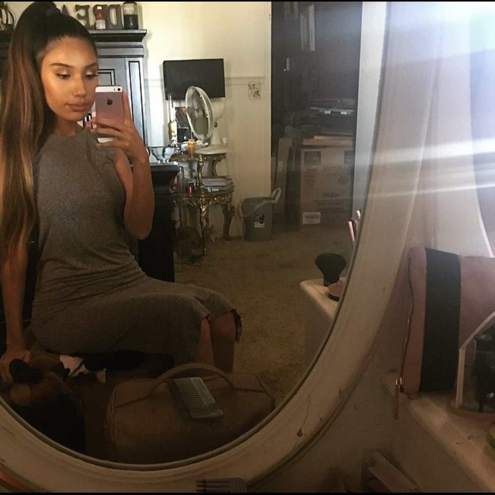👗 grey dress